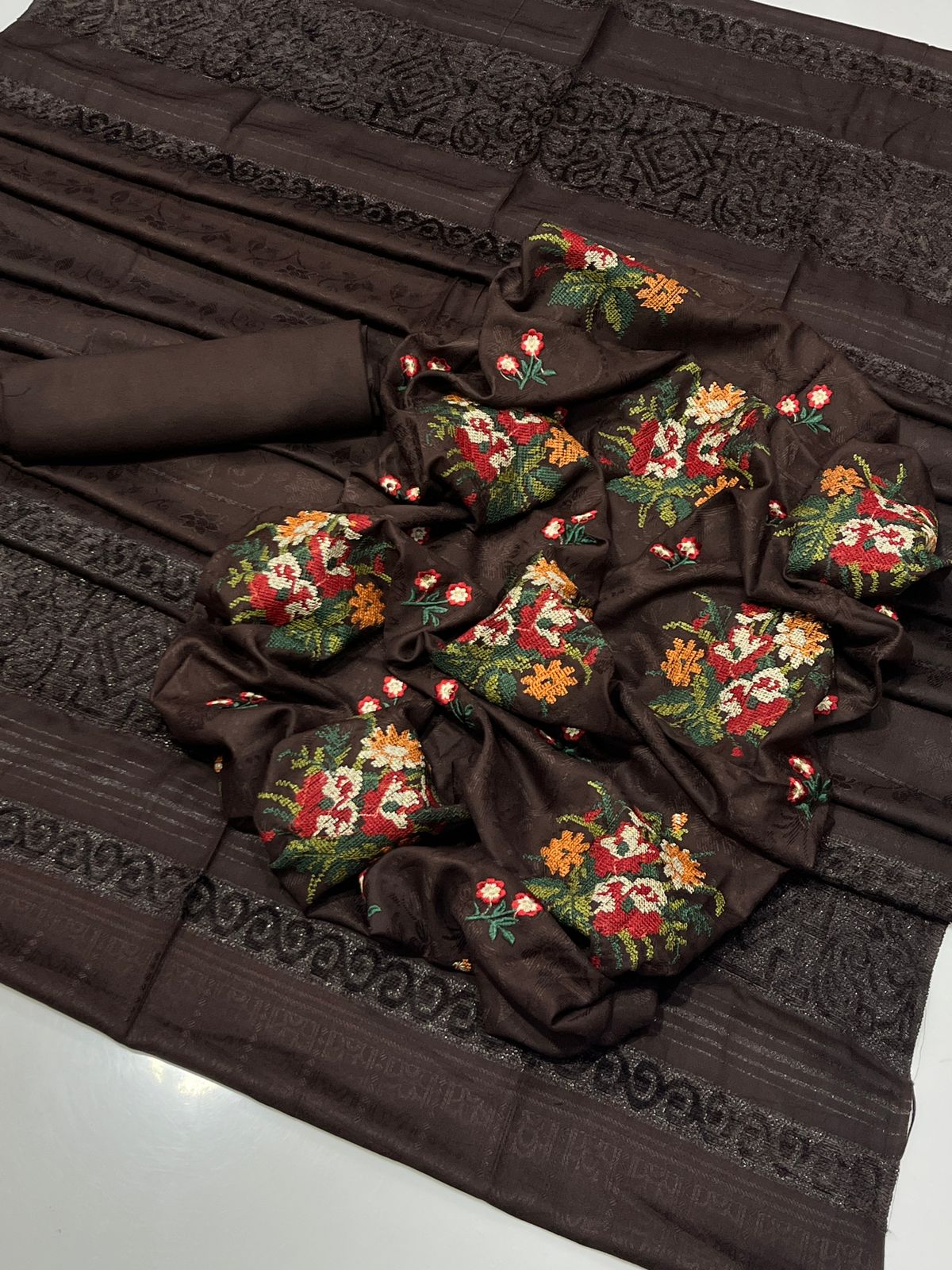 Marina Self Jacquard 3pc Suit