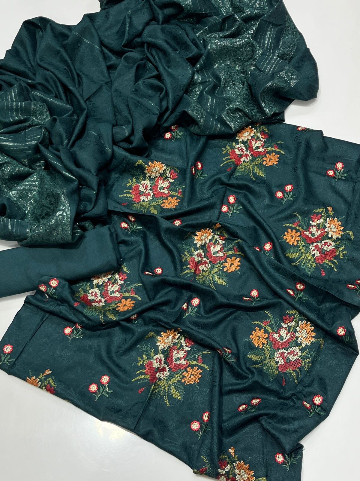 Marina Self Jacquard 3pc Suit
