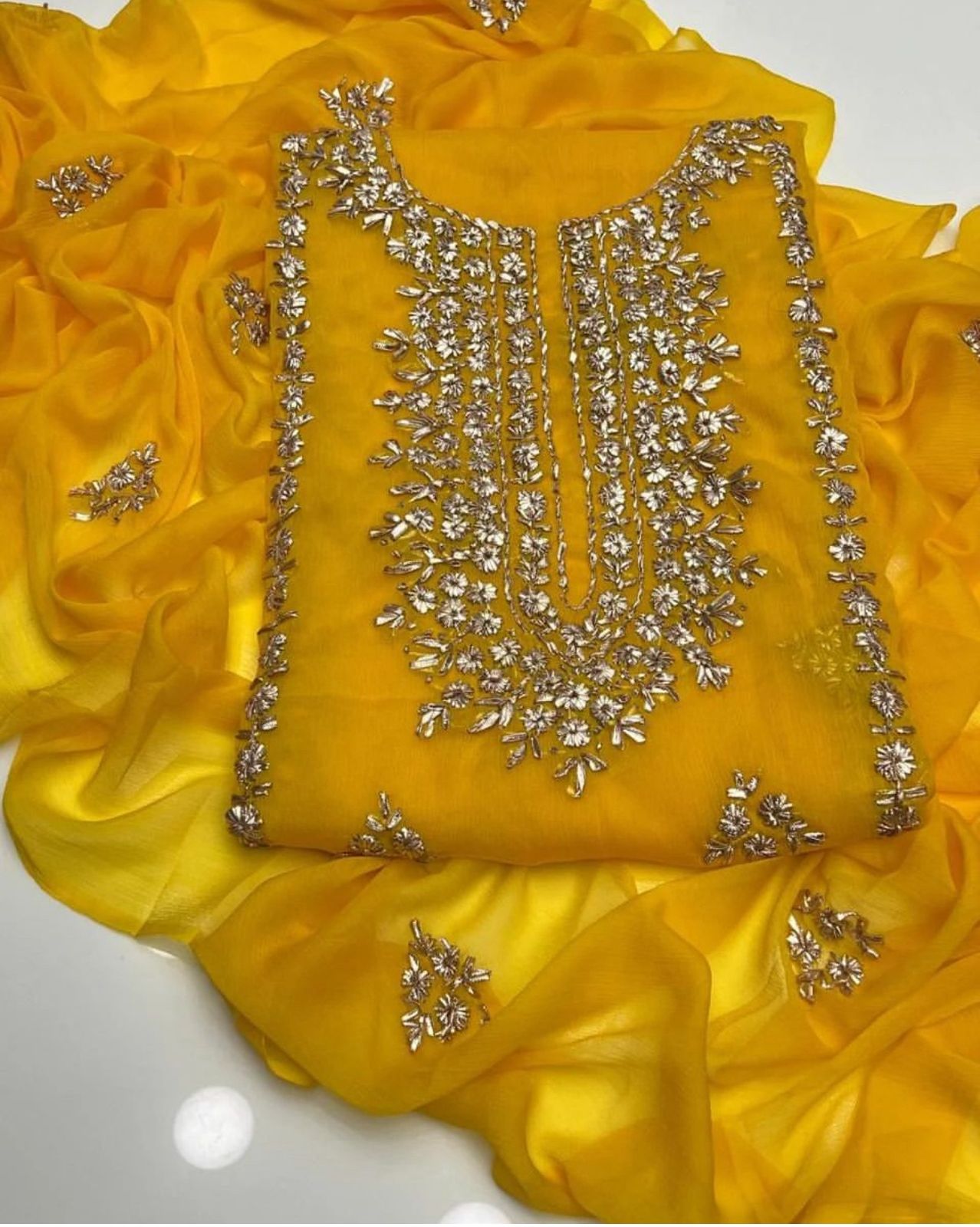 Shafoon Kurta Gotta 2pc Suit
