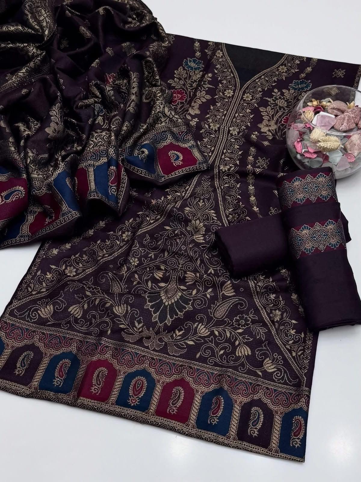 PASHMINA JACQUARD 3PC SUIT.