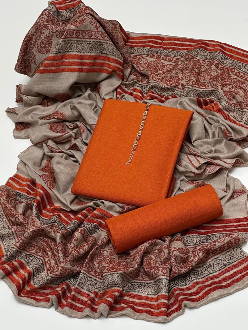 Marina Suit With Velvet Shawl