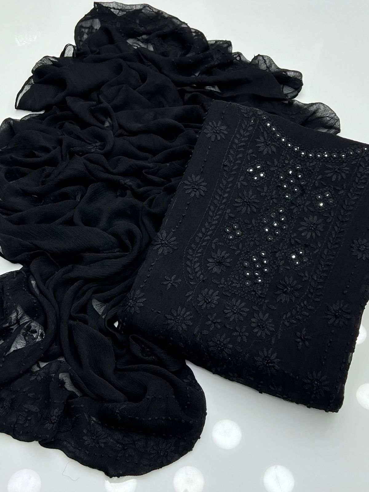 Pakka Tanka Embroidery with Mirror Work