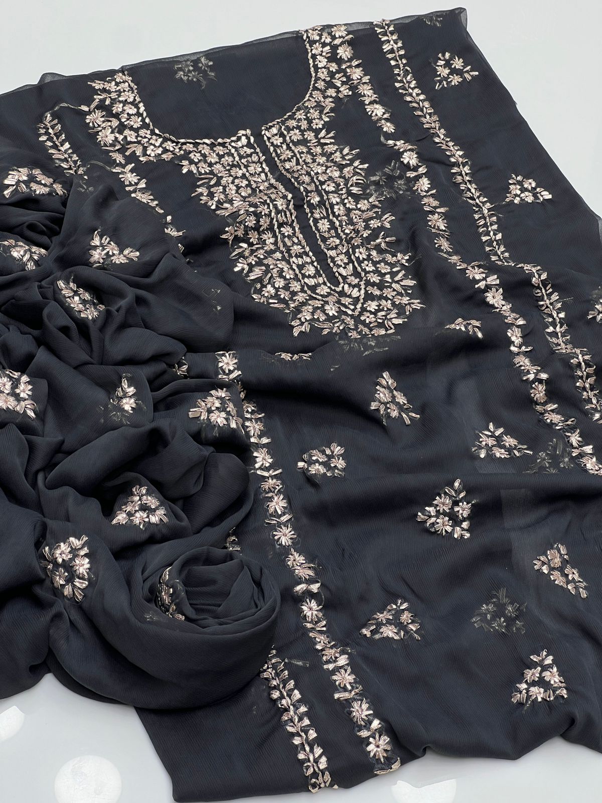 Shafoon Kurta Gotta 2pc Suit