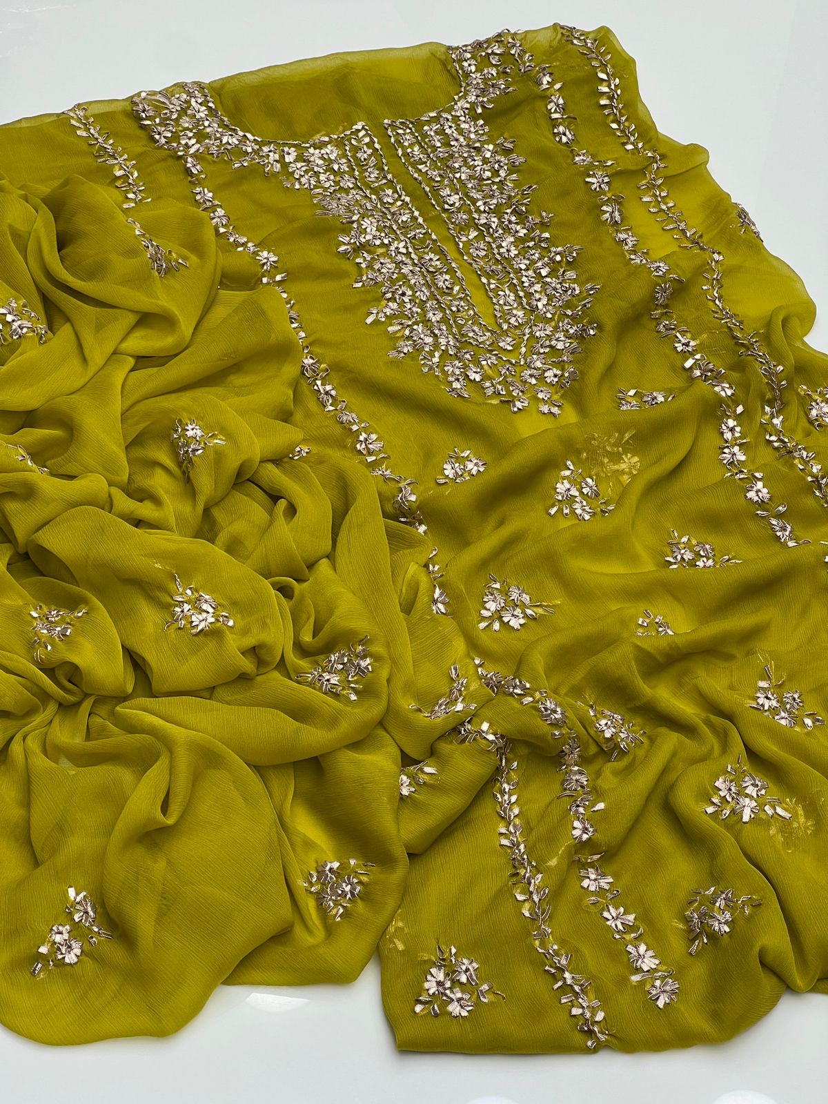 Shafoon Kurta Gotta 2pc Suit