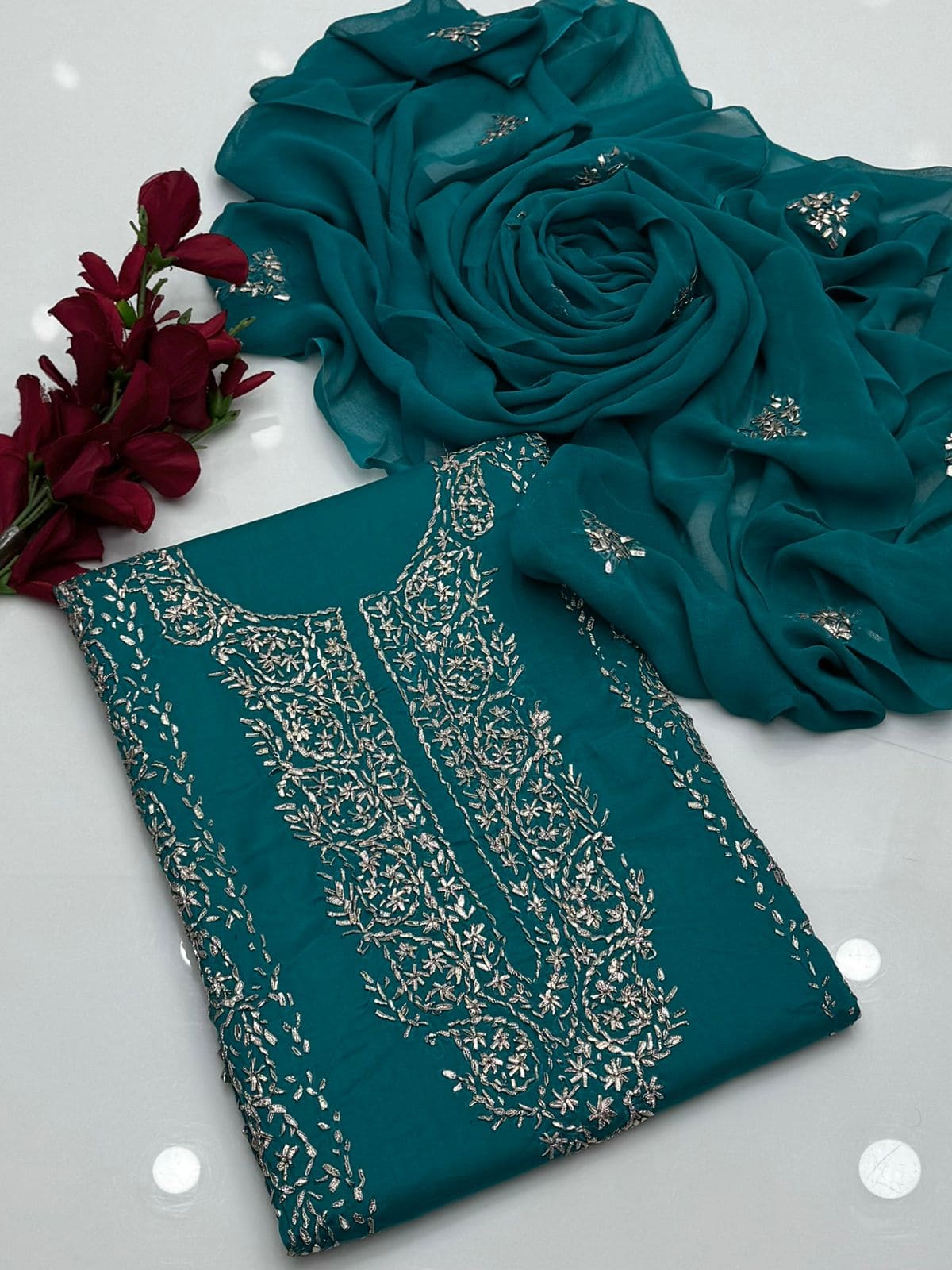 LAWN GOTTA SUIT SHAHI DESIGN