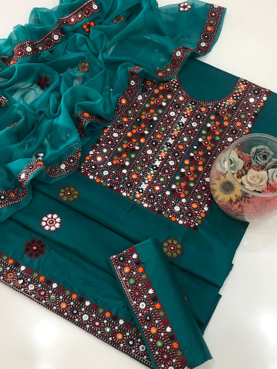 Lawn Balochi Gala 3PC Suit