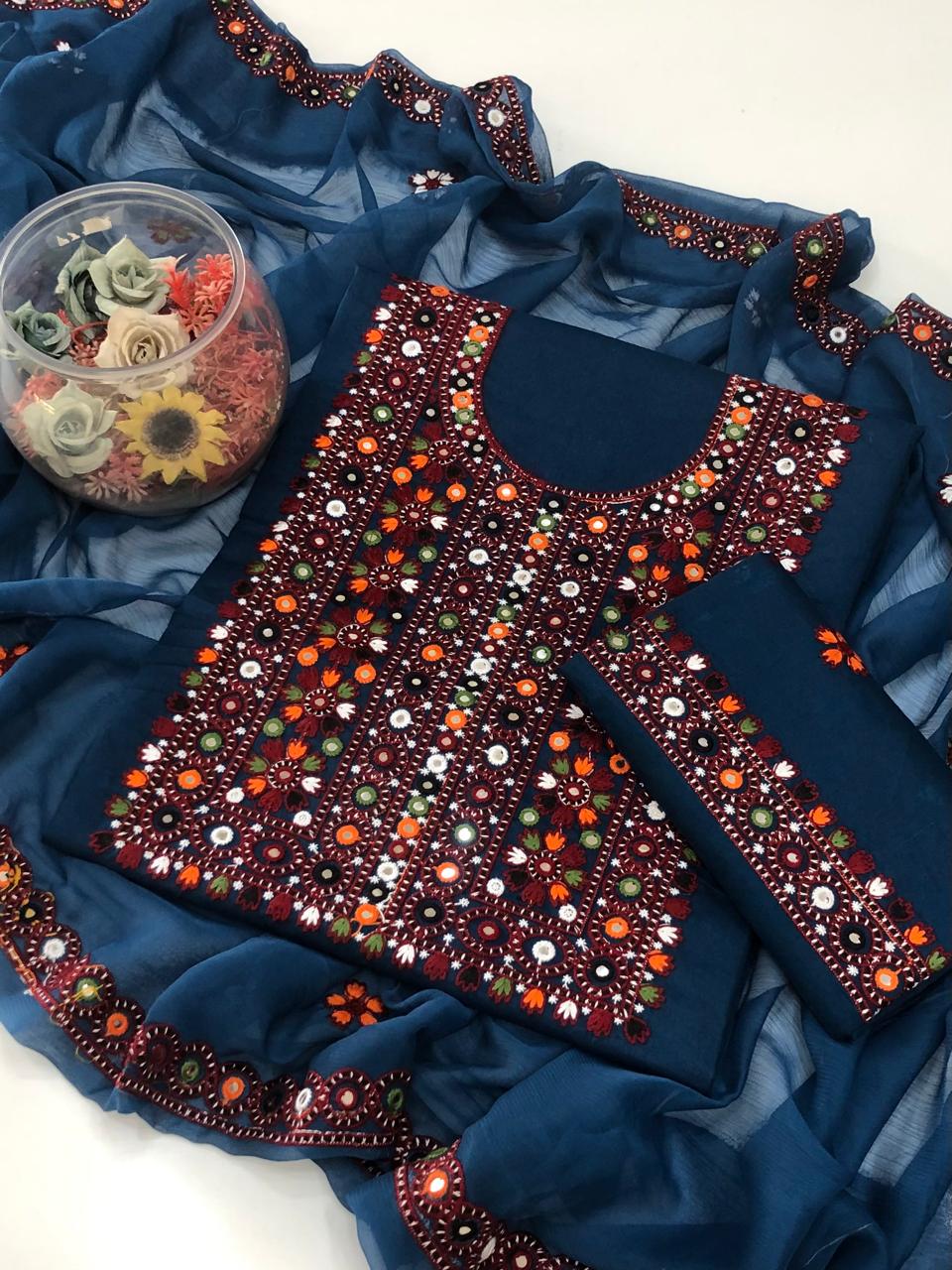 Lawn Balochi Gala 3PC Suit